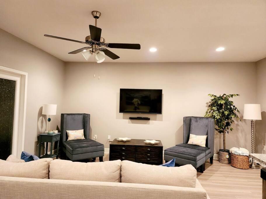 Entire Home- Gorgeous 3Br Townhome Pool, Grill, Washer, Dryer, 2 Free Drive Up Spaces Sleeps 6 Close To Everything Pcb! Panama City Beach Exterior foto